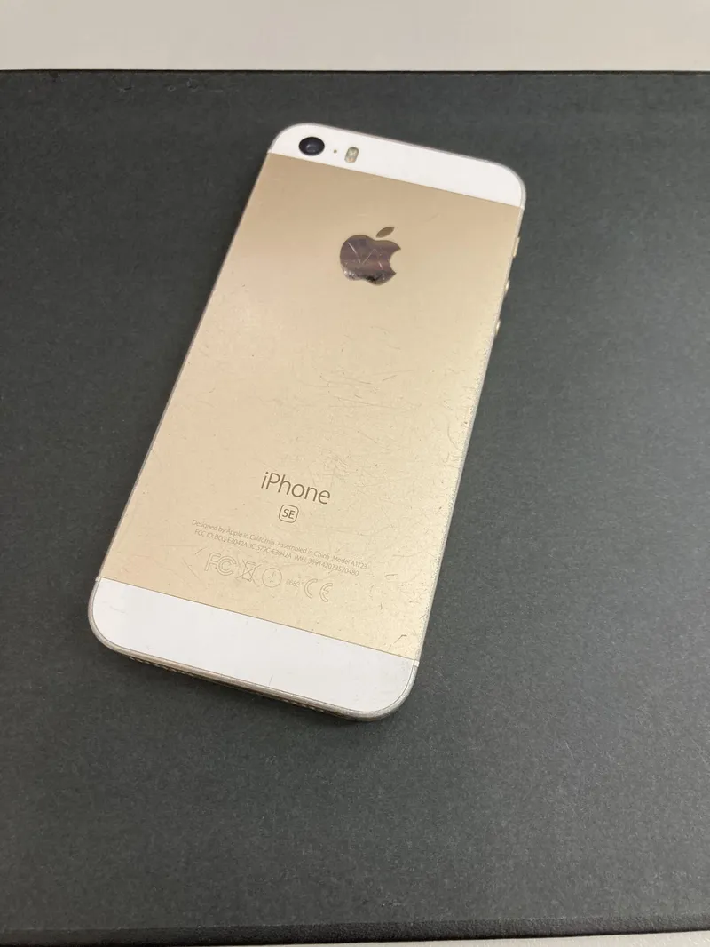 iPhoneSE初代 16GB SIMロック未解除 ○ 中古品