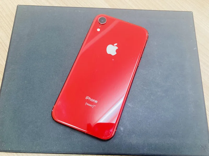 iPhoneXR 64GB ドコモ○ SIMロック未解除 液晶焼けあり 中古品
