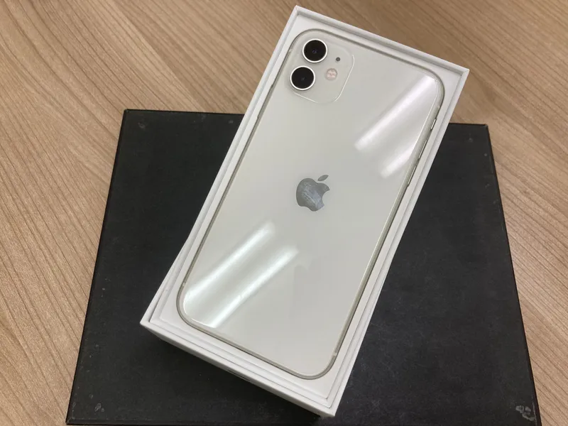 iPhone11 128GB ドコモ SIMロック解除済み　中古品【所沢店】