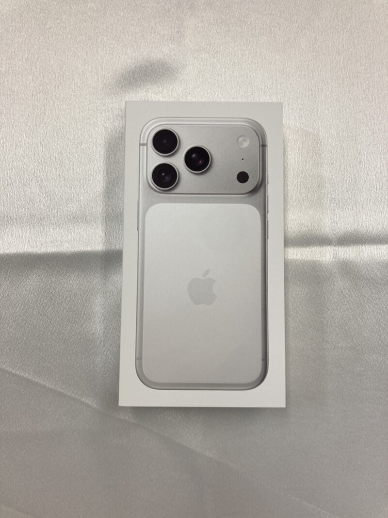 iPhone 17 Pro 1TB シルバー docomo △ 【八王子店】