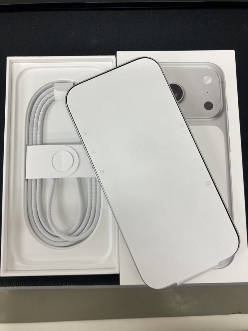 iPhone17 Pro シルバー 256GB 開封済み未使用品 【八王子店】