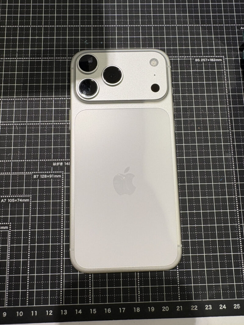 iPhone17ProMax 256GB ホワイトチタニウム SB△ 本体交換品新品【COCO東急プラザ蒲田店】