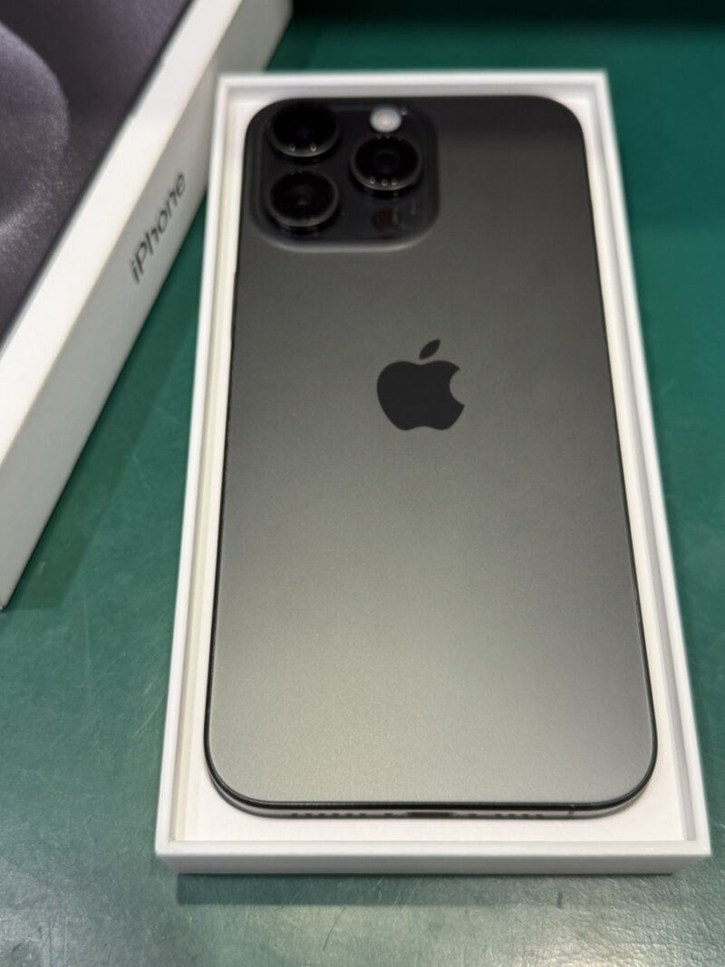 iPhone15ProMax 256GB ブラックチタニウム【横浜ビブレ店】
