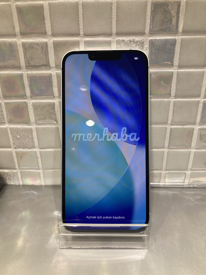 iPhone16e 128GB 利用判定au△ 中古美品【錦糸町PARCO店】