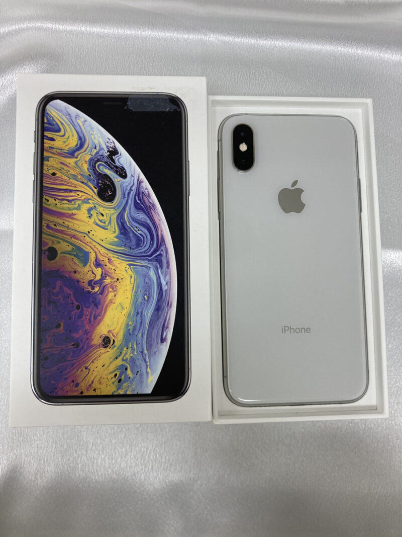 iPhone XS 64GB ホワイト docomo 〇 【八王子店】