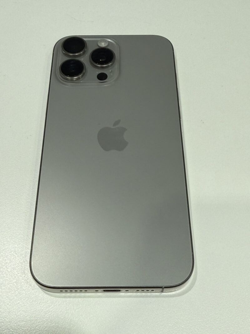 iPhone16ProMax 256GB ナチュラルチタニウム au△ 【横浜ビブレ店】