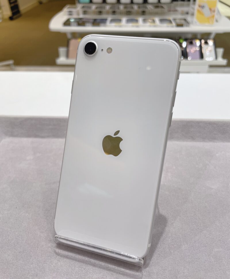 iPhoneSE2 64GB SB◯ 中古品【みなとみらいコレットマーレ店】