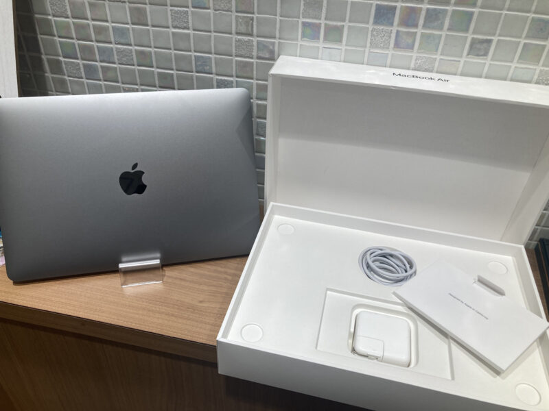 MacBook air 13inch 2020  256GB  新品同様品 【錦糸町PARCO】