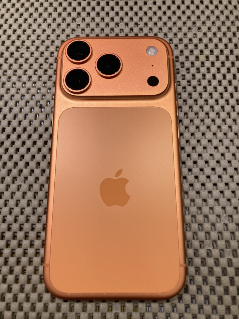 iPhone17Pro 256GB 中古 本体のみ docomo△【COCO東急プラザ蒲田】