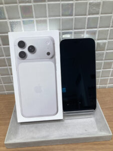 iPhone17ProMax 256GB SIMロックなし au△　箱あり【錦糸町PARCO店】