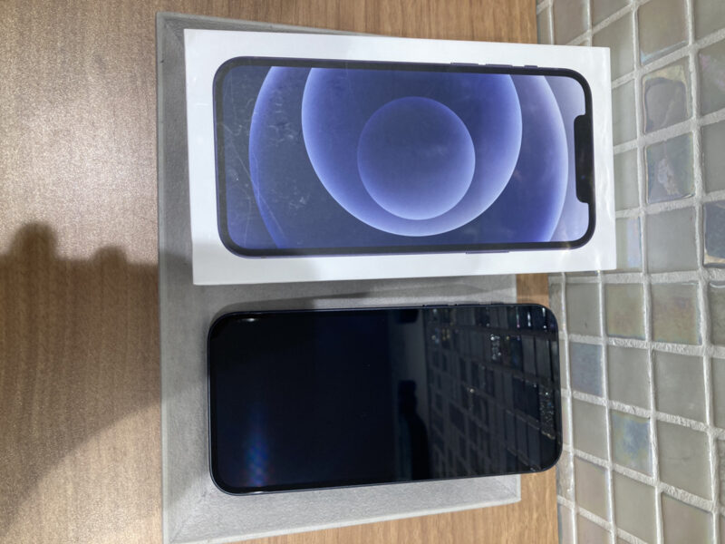 iPhone12