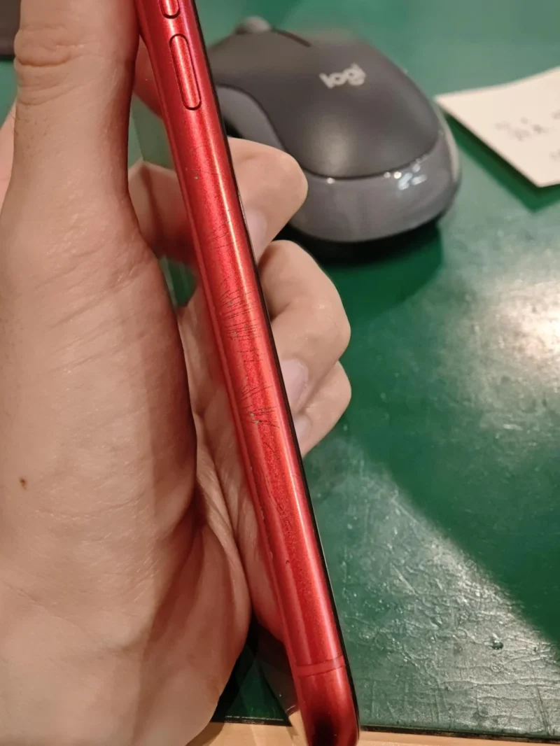 iPhone 11 64GB 9,000円