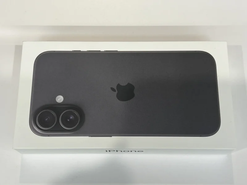 iPhone 16 128GB 100,000円