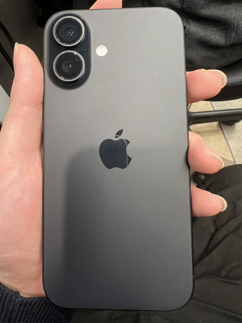 iPhone 16