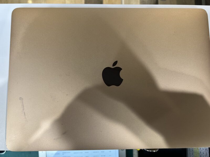 【ぺリエ千葉店】MacbookAir（A2337） 512GB を6,000円で買取しました！