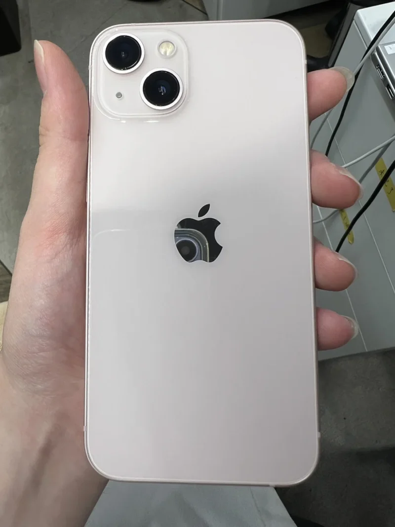 iPhone 13