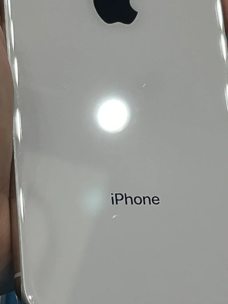 iPhone X 64GB 4,000円