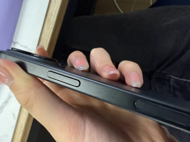 iPhone16