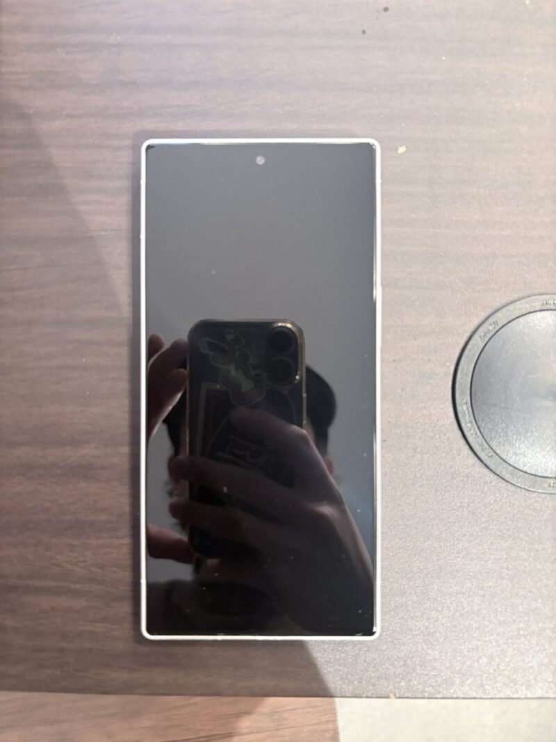 AQUOS R9 256GB 33,000円