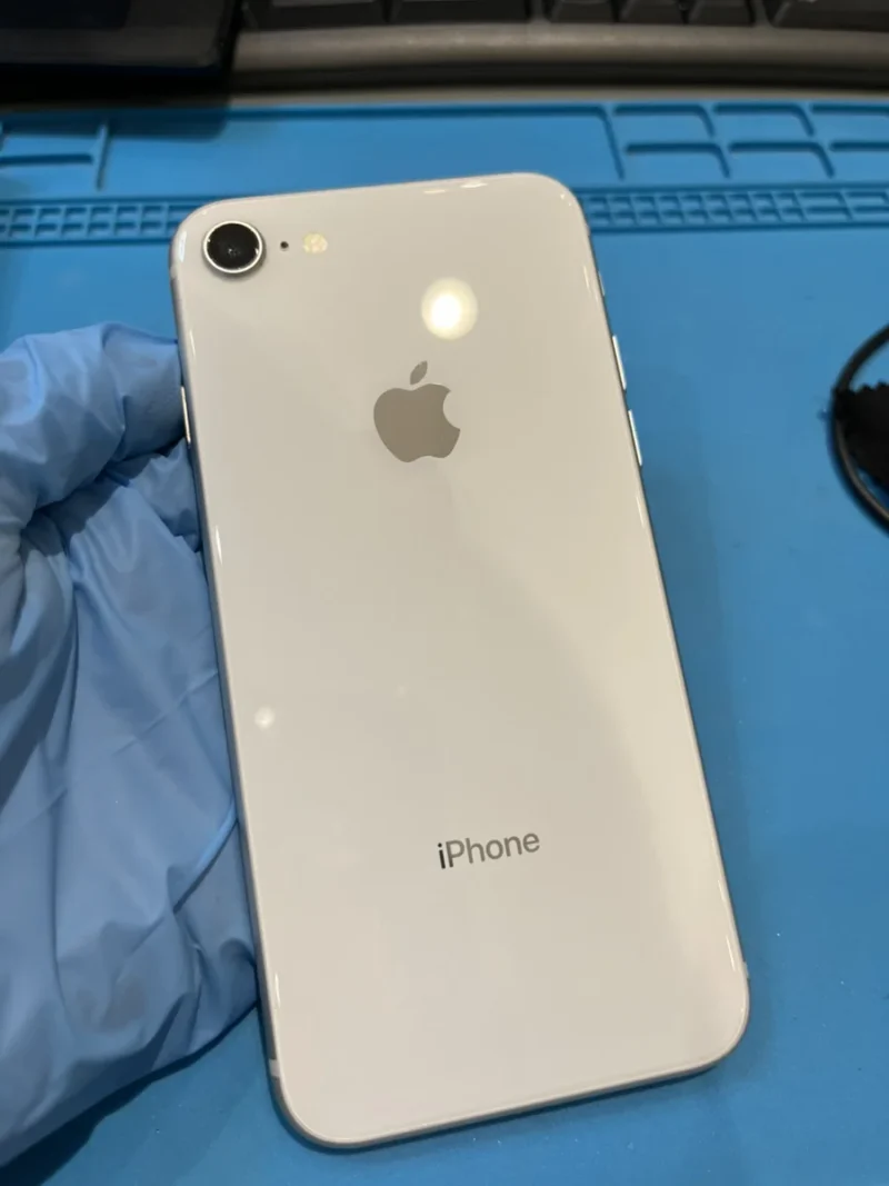 iPhone 8