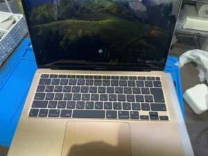 Macbook　Air M1 2020 【カラー】	ピンク 42,000円