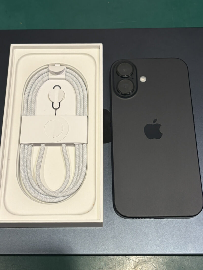 iPhone 16