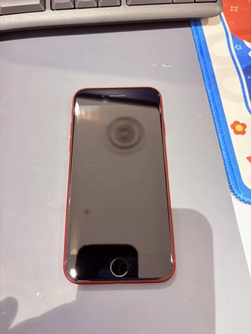 iPhone SE (第3世代) 64GB 14,000円