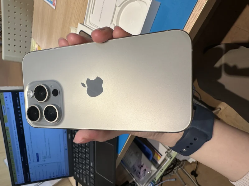 iPhone 15 Pro 256GB 81,000円