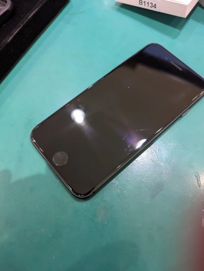 iPhone 8