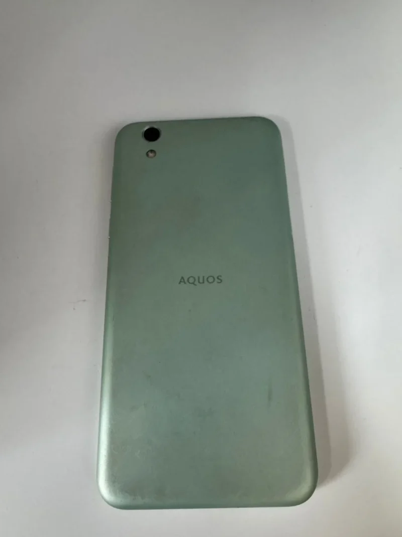 AQUOS sense