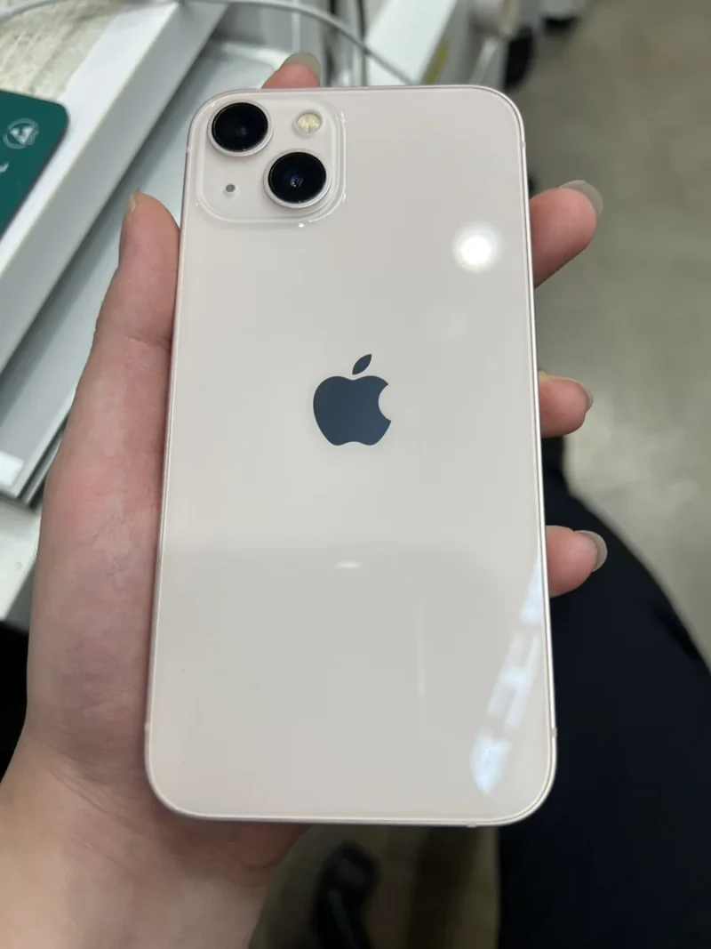 iPhone 13