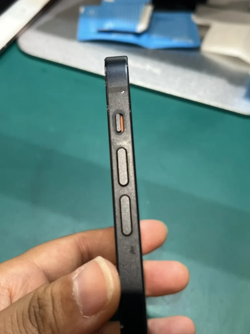 【戸塚モディ店】iPhone 12 64GB を12,000円で買取しました！