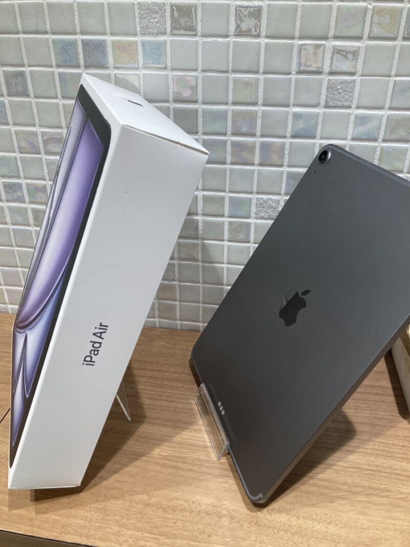 ipad air 11inch 第四世代　Wi-Fiセルラーモデル　512GB　au○　新品開封品　【錦糸町PARCO店】