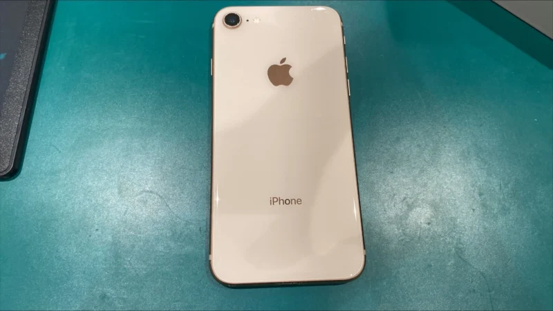 iPhone 8