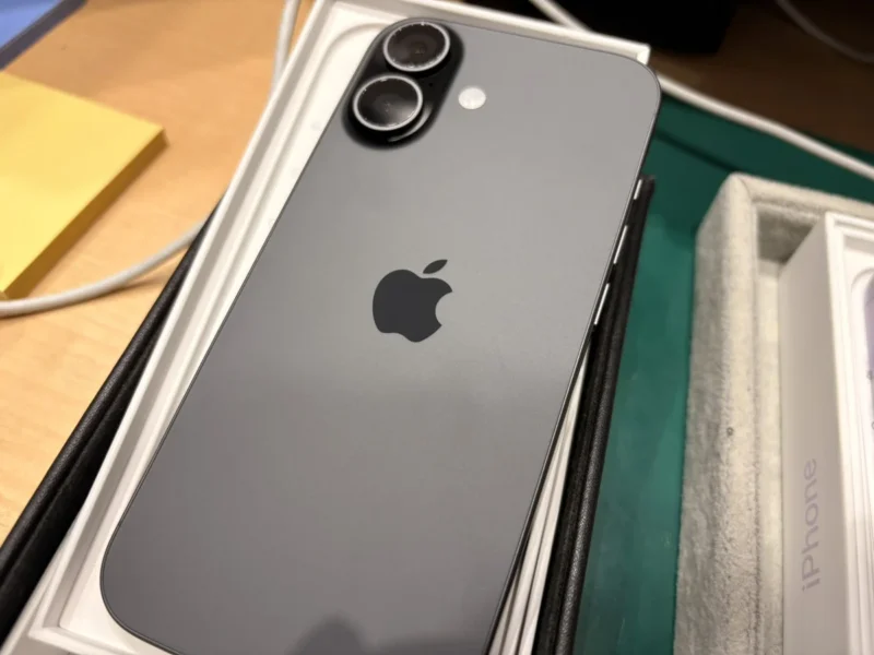 iPhone 17