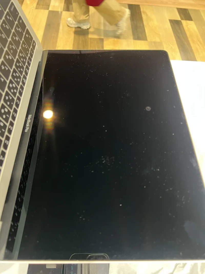 【ぺリエ千葉店】MacBook Pro2017 8GB を4,000円で買取しました！