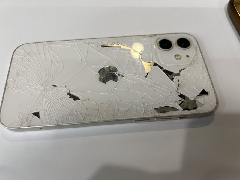 【ぺリエ千葉店】iPhone 12 64GB を9,000円で買取しました！