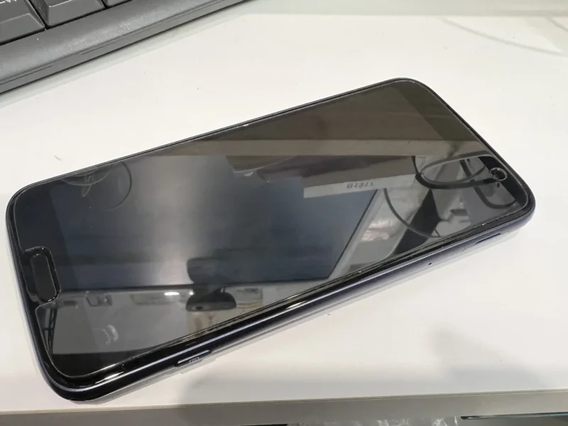 【ぺリエ千葉店】らくらくスマートフォン 【カラー】	ネイビー を20,000円で買取しました！