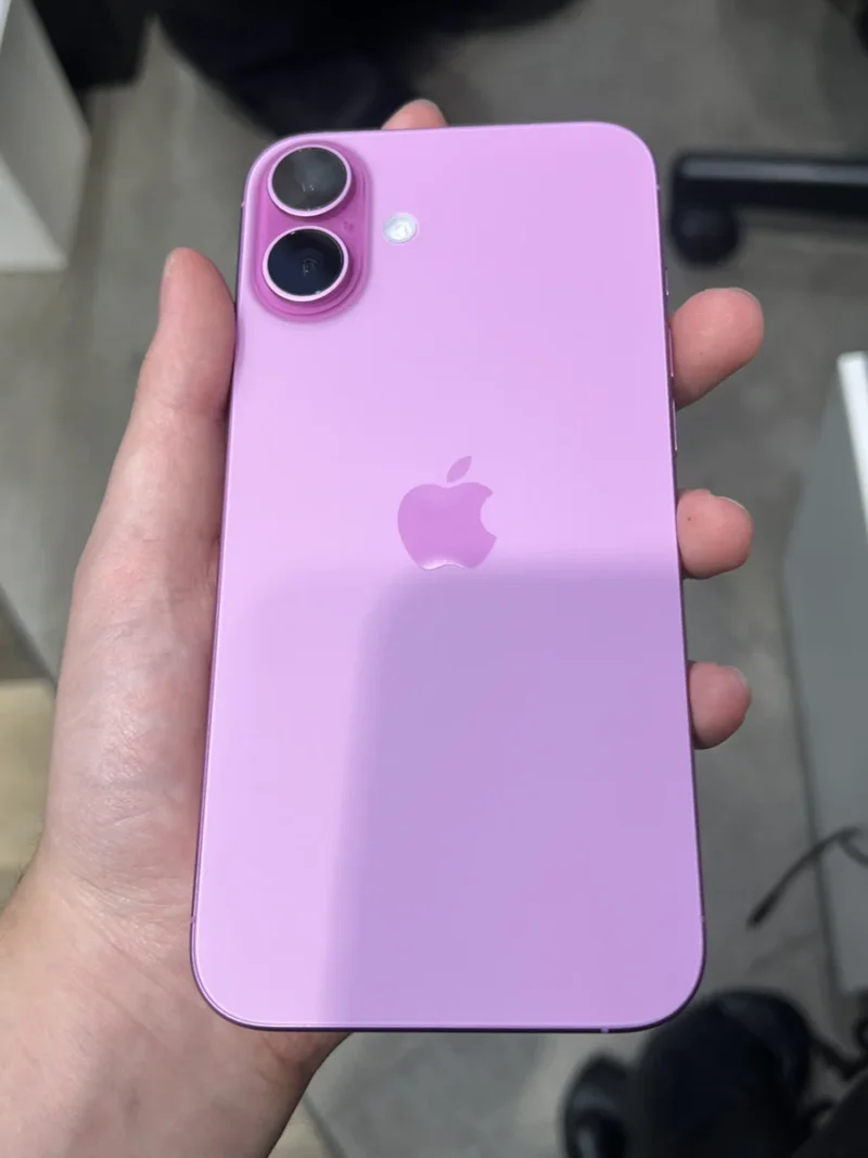iPhone 16 Plus