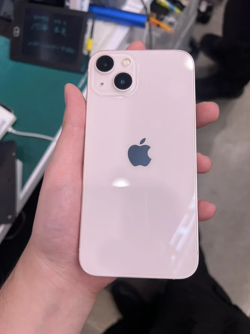 iPhone 13