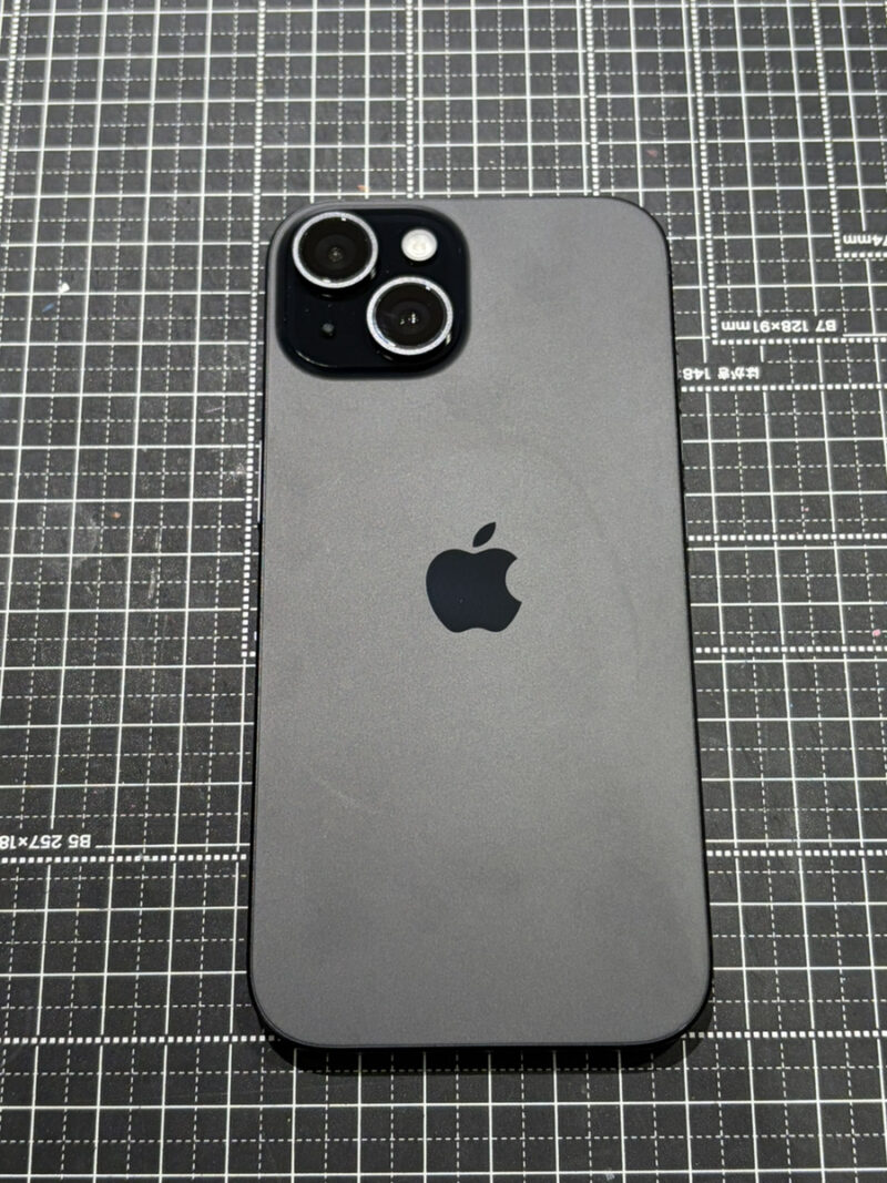 iPhone15 128GB ブラック 本体のみ 中古 Rakuten○【COCO東急プラザ蒲田店】