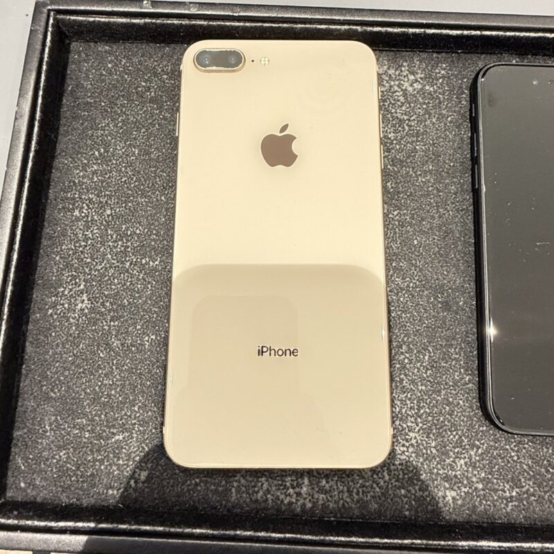 iPhone 8 Plus