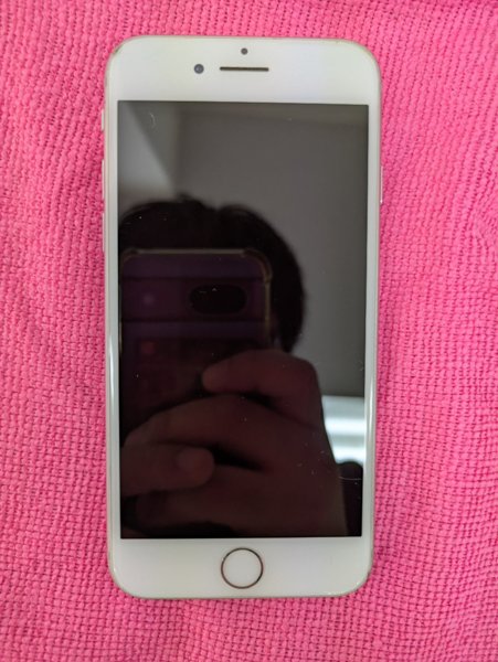【大阪高槻店】iPhone 8 64GB を1,000円で買取しました！