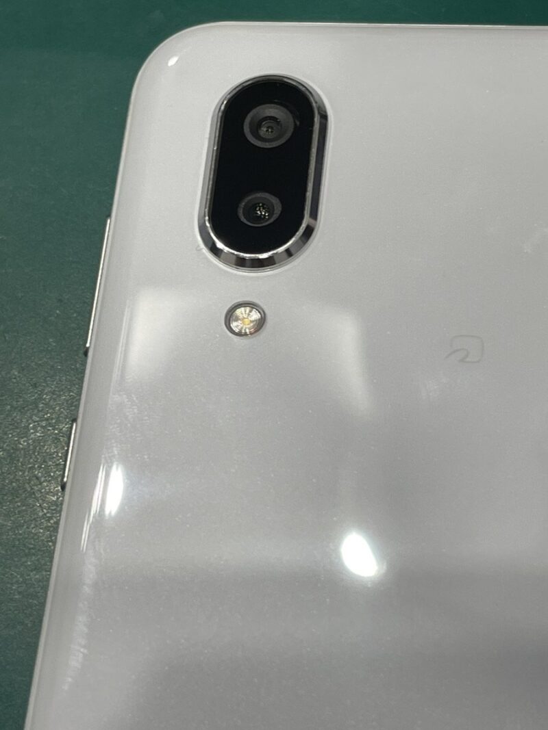 AQUOS sense3 plus