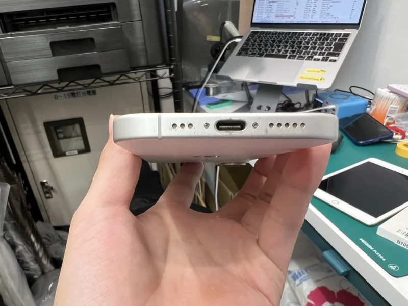 iPhone 16