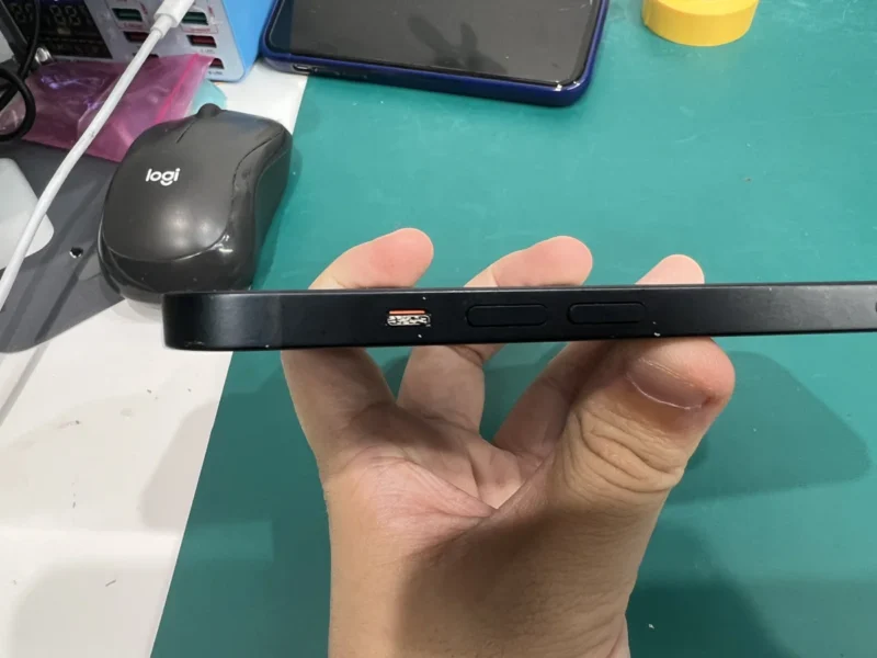 iPhone 13