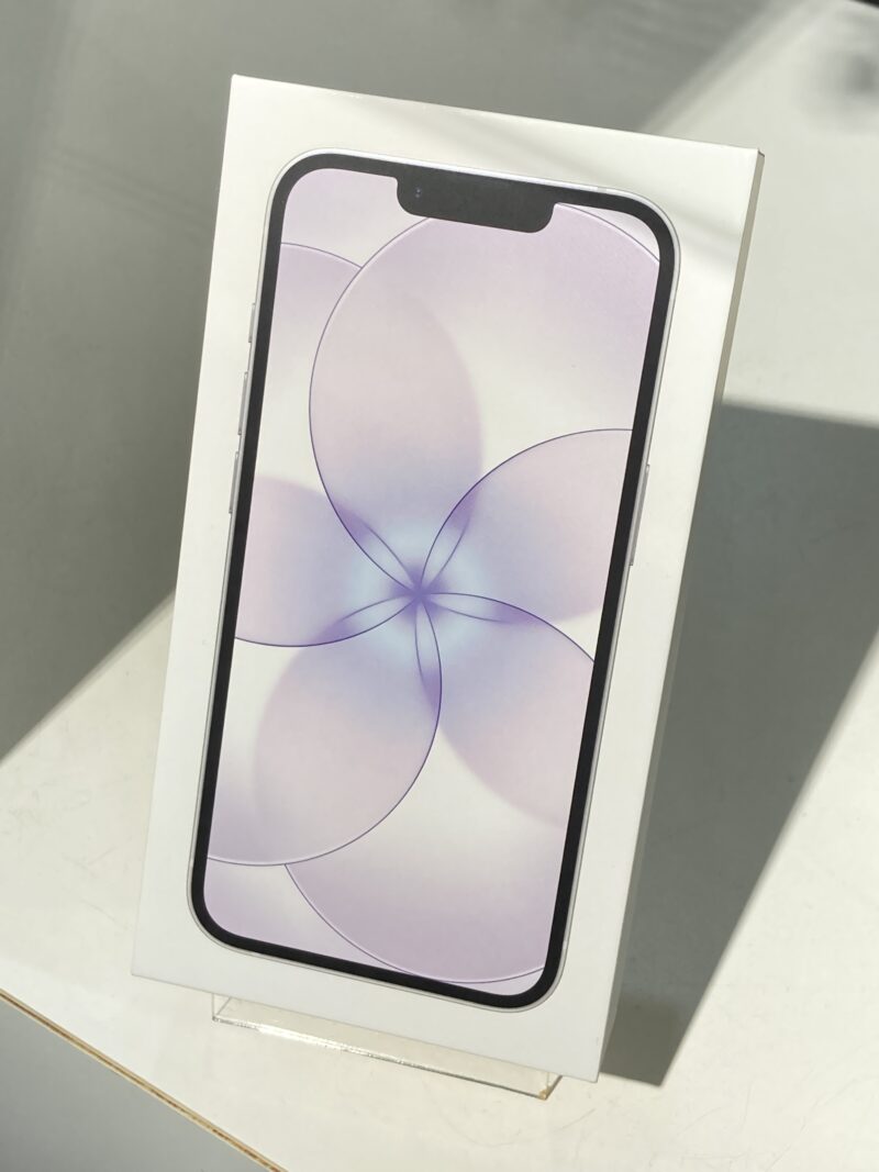 iPhone17e 256GB White 新品未開封　SBM△　【川崎店】