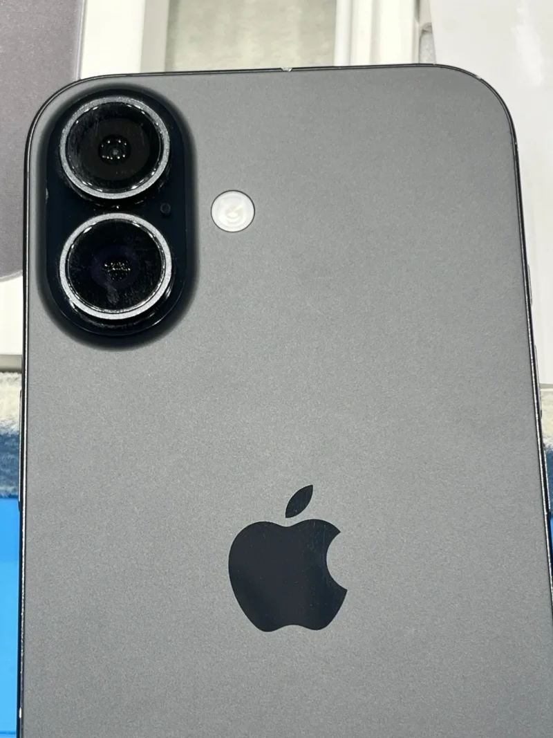 iPhone 16
