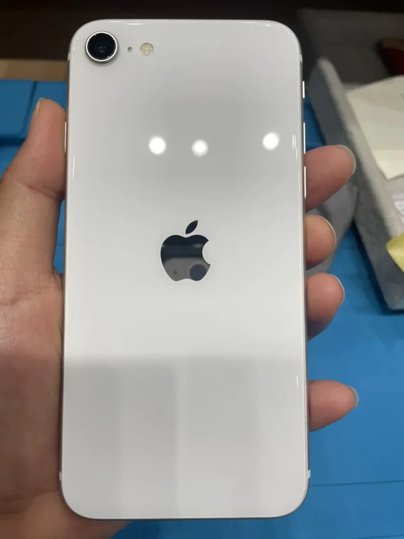 【テラスモール湘南店】iPhone SE (第2世代) 64GB を9,000円で買取しました！